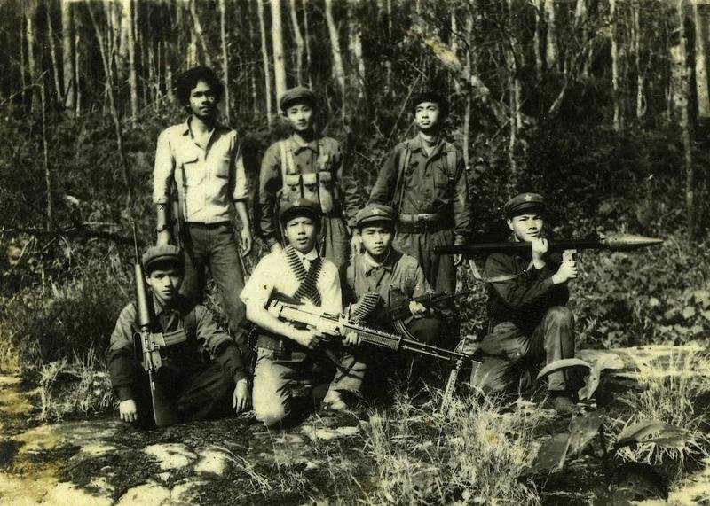 1975-thai-communist-guerrillas-phetchabun-province.jpg
